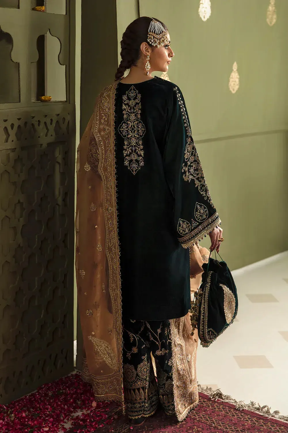 Baroque | Jahanara Luxury Velvet 23 | UF-464